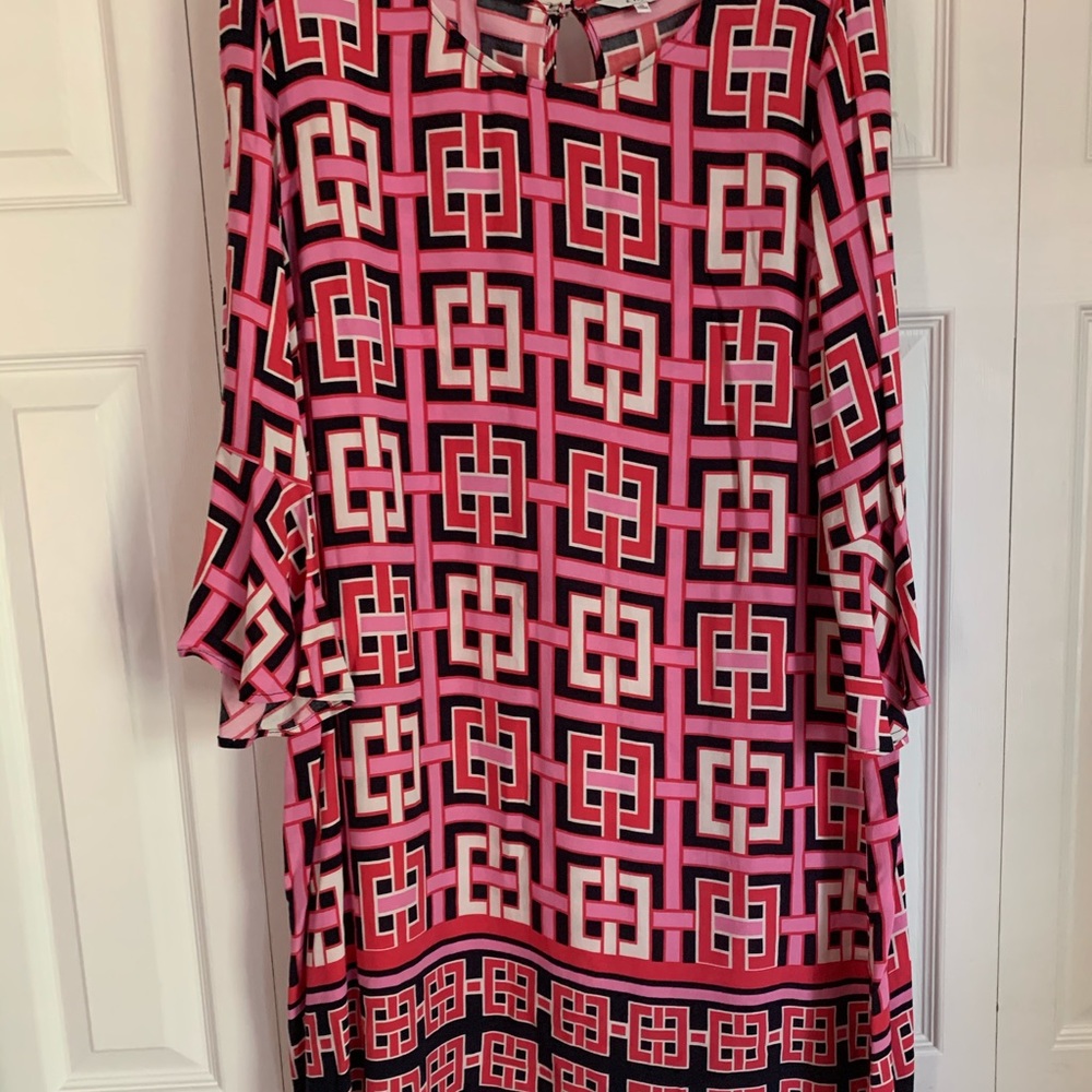 Pink dress geometric shape size 16